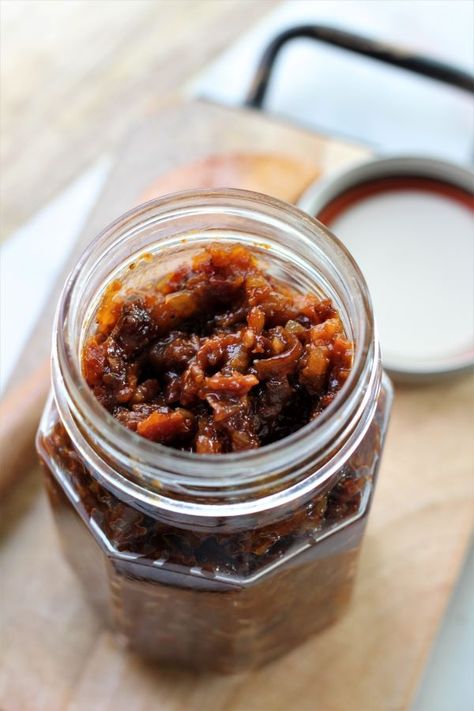 Hot Honey Bacon Jam - Ways to my Heart Hot Honey Bacon Jam Salmon, Honey Jam Recipes, Hot Honey Bacon, Honey Bacon, Hot Honey Recipe, Spicy Bacon, Honey Jam, Onion Jam, 2024 Recipes