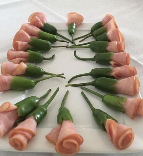 Amazing Food Platters, Decorações Com Comidas, Amazing Food Decoration, Party Food Buffet, Catering Ideas Food, Charcuterie Inspiration, Party Food Platters, Charcuterie Recipes, Easy Food Art