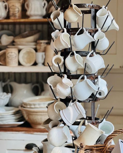 White Pitcher Collection Display, Pitcher Display Ideas, White Ironstone Display, Ironstone Display, Antique Styling, Ironstone Collection, Antique Farmhouse Decor, Antique Booth Ideas, Dish Display