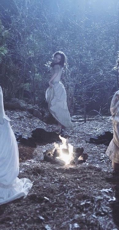 Neutral Witch Aesthetic, Witch Burned At The Stake, Spirit Witch Aesthetic, Ethereal Witch Aesthetic, Woodland Witch Aesthetic, Glamour Witch Aesthetic, 1600s Witch, Suburban Witch, Witch Trials Aesthetic