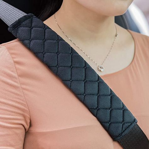 Universal Car Seat Belt Pad Cover kit, 2-Pack Black Soft Car Safety Seatbelt Strap Shoulder Pad for Adults and Children,Helps Protect Your Neck and Shoulder (Black), Seat Belt Pads - Amazon Canada Seat Belt Pads, Belt Holder, Packing Car, Seat Belt Cover, Safety Belt, Bag Cover, Car Safety, Car Interior Accessories, Backpack Straps