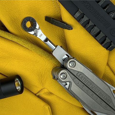 Amazon.com: 711L: Edc Tools Leatherman Tool, Mechanical Tools, Edc Carry, Pen Knife, Edc Gadgets, Everyday Carry Edc, Edc Tactical, Survival Stuff, Jeep Lover