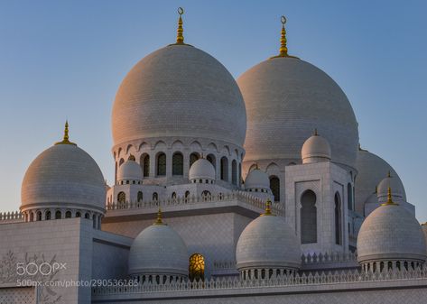 Ancient Arabian Architecture, Crow Puppet, Arabian Castle, Ramadan Pic, Arabian Aesthetic, Arabian City, Arabian Design, Arab Architecture, Arabian Architecture