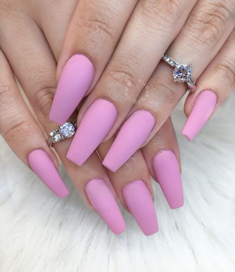 Matted Pink nails Fun and Simple Mat Pink Nails, Pink Matte Nails, Nails Rosa, Matt Nails, Matted Nails, Matte Pink Nails, Bright Pink Nails, Acrylic Ideas, 3d Flower Nails