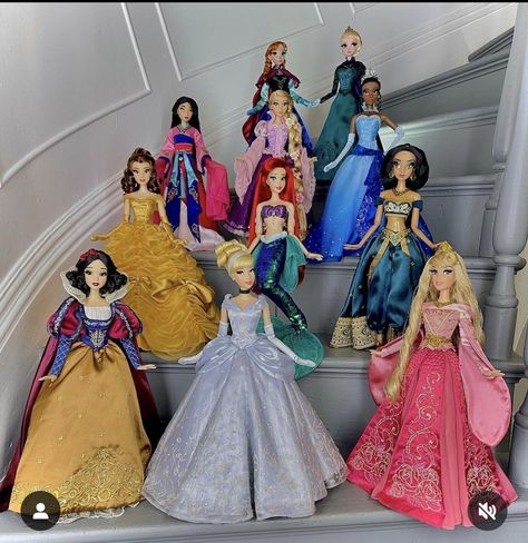 Disney Doors, Colorful Butterfly Tattoo, Dolls Aesthetic, Disney Barbie Dolls, Disney Barbie, Disney Character Art, Disney Princess Dolls, Disney Collector, Cute Sewing Projects