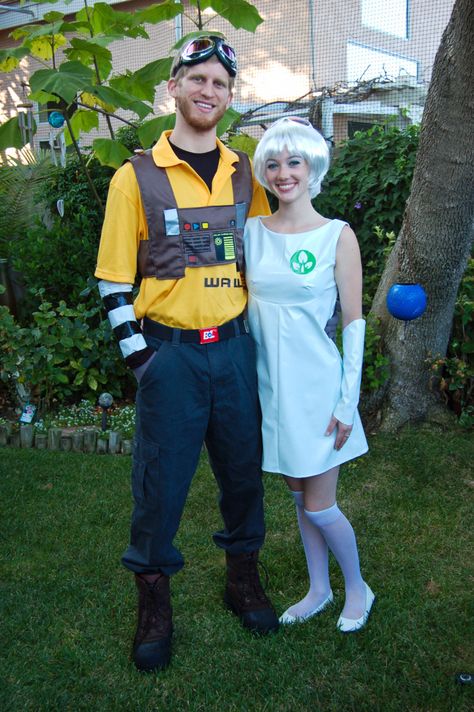 Wall-E and Eve Disneybound <3 Eve Disneybound, Comiccon Costume Ideas Couple, Walle And Eve Cosplay, Wall E Cosplay, Walle Costume, Couples Disney Costumes, Orianna League Of Legends, Wall E Costume, Walle And Eva