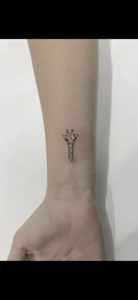 Mother Daughter Tattoos Giraffe, Giraffe Small Tattoo, Outline Giraffe Tattoo, Small Tattoos Giraffe, Tattoo Ideas Giraffe, Giffafe Tattoo, Mini Giraffe Tattoo, Small Giraffe Tattoo Simple, Fine Line Giraffe Tattoo