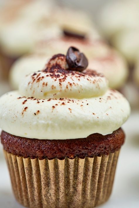 Coffee-lovers, listen up. This recipe is for you! These Espresso Martini Cupcakes are chocolaty rich, infused with espresso, and topped with a creamy, boozy buttercream frosting made silky smooth from Florida Crystals® Organic Powdered Raw Cane Sugar. Espresso Martini Cupcakes, Coffee Flavored Cupcakes, Martini Cupcakes, Engagement Party Desserts, Martini Cake, Cowgirl Coffee, Espresso Cupcakes, Boozy Cupcakes, Martini Party