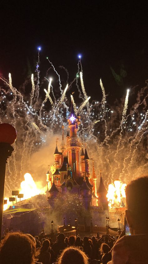 Disneyland Paris Fireworks, Disneyland Fireworks, Fireworks Show, Disneyland Paris, Fireworks, Disneyland, Paris, Disney, Quick Saves