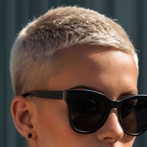 @short_hair_beauty_ on Instagram Bald Style, Shaved Hairstyles, Short Shaved Hairstyles, Natural Gray Hair, Super Short Hair, Very Short Hair, Haircut And Color, Shaved Head, Buzz Cut