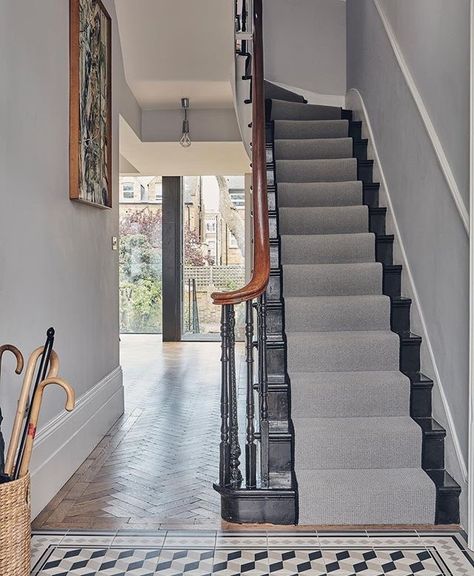 Entrance Hall Decor, Victorian House Interiors, Victorian Hallway, Parquet Floor, Tiled Hallway, House Staircase, Hallway Flooring, Staircase Decor, Edwardian House