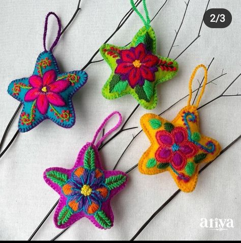 Diy Mexican Christmas Ornaments, Mexican Ornaments, Mexican Christmas, Mexican Embroidery, Felt Projects, Felt Garland, Holiday Crafts Christmas, Crewel Embroidery, Embroidery Inspiration