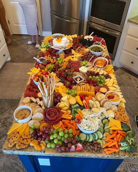 Checutery Table, Grazing Island Ideas, Charcuterie Board Full Table, Kitchen Island Grazing Table, Large Charcuterie Table Ideas, Huge Charcuterie Board Ideas, Charcuterie Board 10-12 People, Simple Charcuterie Table, 50 Person Grazing Table