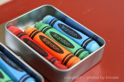 Edible Crayons: A Fun Back-to-School Treat Edible Crayons, Fun Food Ideas, Pen Pal Kit, Kids Party Snacks, Easy Holidays Crafts, Edible Crafts, School Treats, Graduation Theme, School Teacher Gifts