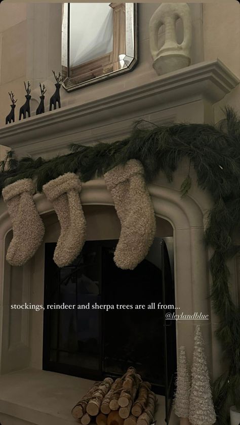 Stockings In Apartment Christmas, Christmas Assembly Ideas, Christmas Home Decor Aesthetic, Holiday Decor Aesthetic, Stockings On Fireplace, Beary Christmas, Lights For Christmas, Christmas Dreaming, Christmas Decor Inspiration