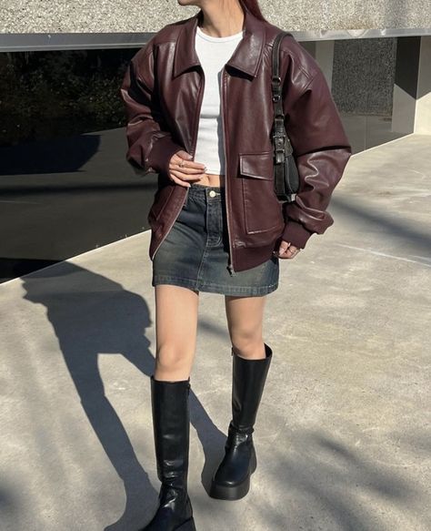 On insta: @blackup_kr Brown Aesthetic Style, Fall Leather, Fits Clothes, Aesthetic Style, Streetwear Fashion Women, Winter Fits, Instagram Photography, Brown Aesthetic, Fashion Fall