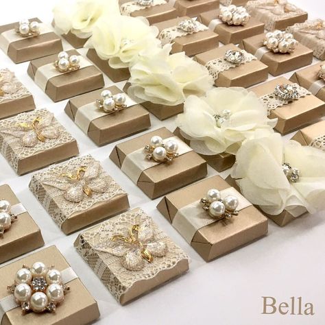 Wedding Chocolate Decoration Ideas, Chocolate Decoration Ideas, Wedding Chocolate Decoration, Wedding Cake Chic, Love Is Just A Word, Engagement Cookies, Chocolate Decoration, Bridal Shower Gifts For Bride, Wedding Gift Pack