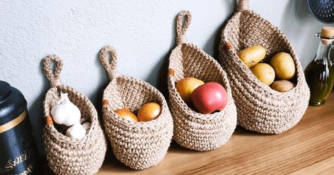 Garlic Storage Ideas, Onion And Garlic Storage, Storing Onions And Potatoes, Storing Onions, Onion Storage, Potato Storage, Garlic Storage, Pantry Baskets, Windows Ideas