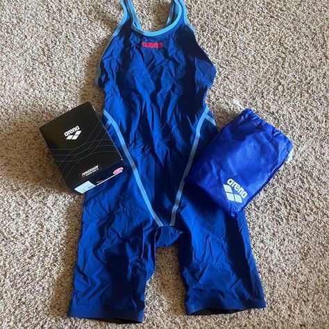 Women’s Arena Carbon Core Tech Suit Size Tech Suit, Swimming Photography, Swimming Funny, Swimming Pictures, Arena Swimsuit, Swimming World, Swimmers Life, Swim Life, Swimming Quotes