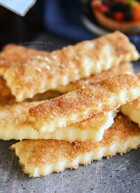 Pie Crust Dippers, Cinnamon Pie Crust, Food Processor Pie Crust, Sugar Pie Crust, Pillsbury Pie Crust, Cinnamon Pie, Frozen Pie Crust, Pie Crust Recipe, Pie Crust Recipes