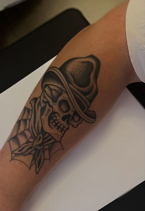 Buffalo Skull Tattoo Traditional, American Traditional Cowboy Skull Tattoo, American Traditional Tattoos Men Black, Traditional Country Tattoo, Cowboy American Traditional Tattoo, Gothic American Traditional Tattoo, Cowboy Skull Tattoo Traditional, Broke Tattoos, Black Traditional Tattoo Sleeve