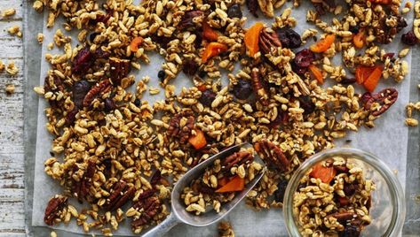 Helen Goh's puffed rice, pecan and maple granola Maple Granola Recipe, Maple Granola, Diy Christmas Gift Ideas, Christmas Shortbread, Puffed Rice, Granola Recipe, Mince Pies, Granola Recipes, Vegetarian Breakfast