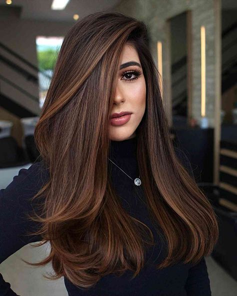 Rambut Brunette, Brown Hair Looks, Hair Color Caramel, Brunette Balayage Hair, Long Brown Hair, Balayage Brunette, Hair Color For Black Hair, Hair Color Trends, Brown Hair Colors