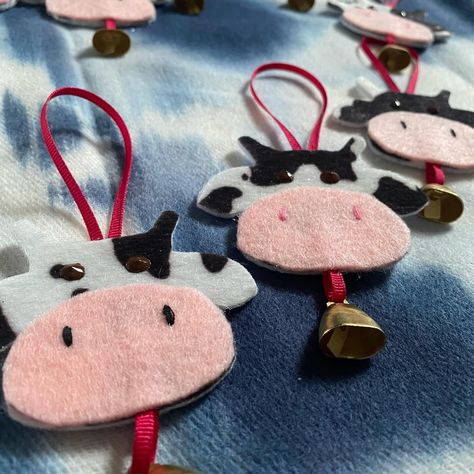 Made some felt cow ornaments in December, that I forgot to post 😅 but they turned out so cute! . . . . -🏷️ #cow #ornaments #feltcraft #feltornaments #cowornament #handmade #handmadeornaments #cows Felt Cow, Diy Cow Ornaments, Cow Ornaments Diy, Cow Print Christmas Ornaments, Cow Felt Ornaments, Painted Cow Ornaments, Cow Christmas Tree Ornaments, Diy Felt Christmas Ornaments, Cow Ornaments