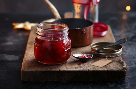 Recipes With Gin, Edible Christmas Gift Ideas, Edible Gift Ideas, Edible Christmas Gifts, Gin Recipes, Sloe Gin, Tesco Real Food, Foraged Food, Plum Jam