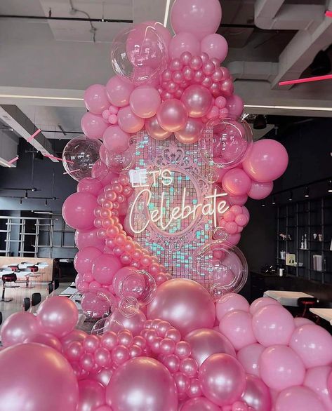 Shimmer Wall Backdrop, Barbie Theme Party, Clear Balloons, Shimmer Wall, Barbie Birthday Party, Party Setup, Pink Birthday Party, Barbie Theme, Diy Balloon Decorations