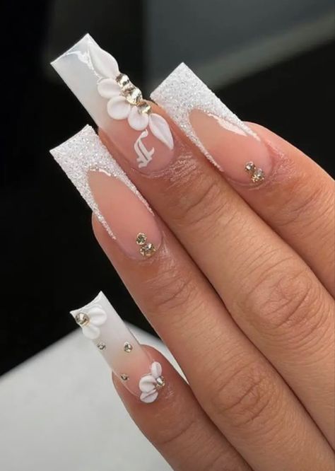 White Wedding Nails, Quince Nails, Elegant White Wedding, Gel Nails Long, Wedding Acrylic Nails, White Acrylic Nails, Girly Acrylic Nails, Wedding Nail, Wedding Nails For Bride