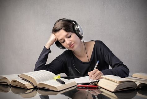 Does listening to music while studying make you a better student? Listening To Music While Studying, Music While Studying, Music Study, Elementary Learning, Music For Studying, Education Activities, Trip Hop, English Fun, Learning Apps