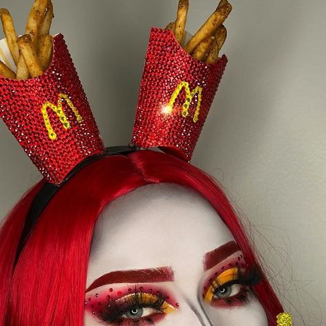 Dress Code Halloween Costumes, Mcdonalds Costume Halloween, Ronald Mcdonald Makeup Halloween, Ronald Mcdonald Costume Women, Ronald Mcdonald Halloween Costumes, Female Ronald Mcdonald Costume, Ronald Mcdonald Makeup, Mcdonalds Costume, Female Ronald Mcdonald