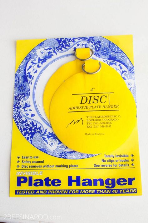 Plates On A Wall, Hang Plates On Wall, Art Arrangement, Picture Collages, Museum Display, Wall Decorating, Plate Hangers, Picture Hook, Fish Plate