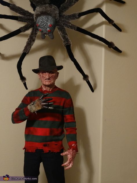 Dustin: I bought the silicone mask from Darkride studios and I bought the sweater from a woman in Germany that hand knits them. I made the glove myself and I also... Female Freddy Krueger, Unique Diy Costumes, Freddy Krueger Mask, Freddy Krueger Costume, Costume Unique, Halloween Fits, Halloween Forum, Silicone Mask, Hand Knits