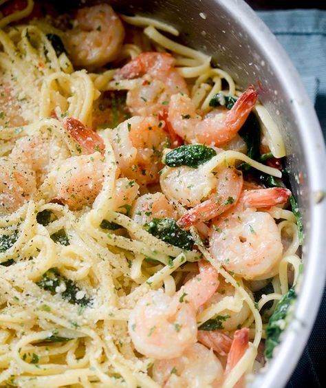 Weight Watchers Shrimp, Garlic Shrimp Pasta Recipes, Pasta Lemon, Weight Watcher Recipes, Lemon Shrimp Pasta, Shrimp Spinach, Recipe Diaries, Pasta With Shrimp, Lemon Garlic Shrimp Pasta