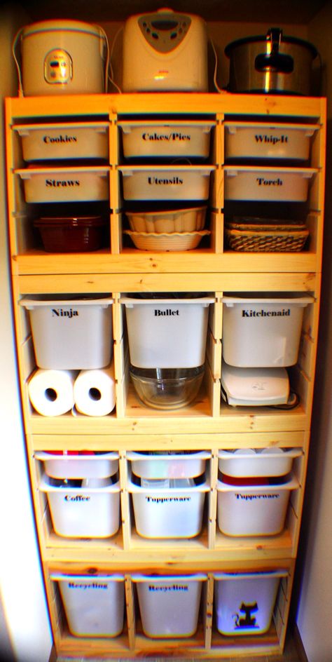 I stacked 4 Trofast units from Ikea. Labeled with my cricut. Organized and fabulous pantry storage! Plastic Bin Storage Ideas, Bin Storage Ideas, Ikea Pantry, Trofast Ikea, Ikea Trofast, Bin Storage, Budget Kitchen, Inspiration Kitchen, Remodeling Kitchen