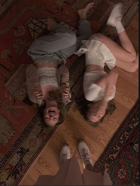 Rachel Price, Photos Bff, Female Friendship, Girls Together, Mia 3, Friendship Goals, Teenage Dream, Future Life, Friend Photos