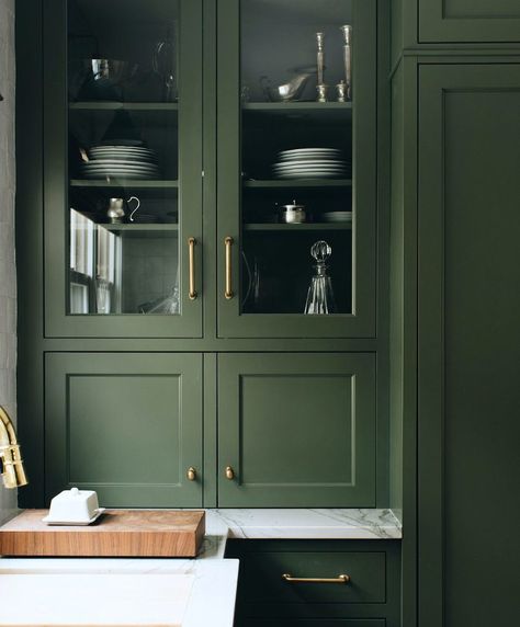 6.People will return to creating visual interest with color. Green Cupboards, Jean Stoffer Design, Classic Kitchen Cabinets, Jean Stoffer, Green Kitchen Cabinets, Cabinet Paint Colors, Glass Front Cabinets, Green Paint Colors, Classic Kitchen