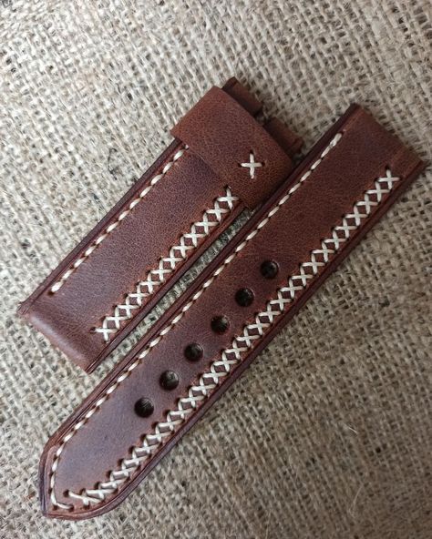 Panerai Straps, Handmade Watch Strap, Leather Craft Projects, Leather Diy Crafts, Leather Watch Band, Nato Strap, Watch Straps, Leather Watch Strap, Leather Projects