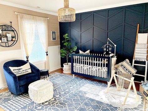 This nursery takes the nautical theme and totally elevates it to another level! Image: @dd_design_decor Nursery Accents, Coastal Nursery, Nursery Accent Wall, February Baby, Beach Nursery, Nursery Trends, Baby Boy Room Nursery, Nursery Room Boy, Dream Nurseries