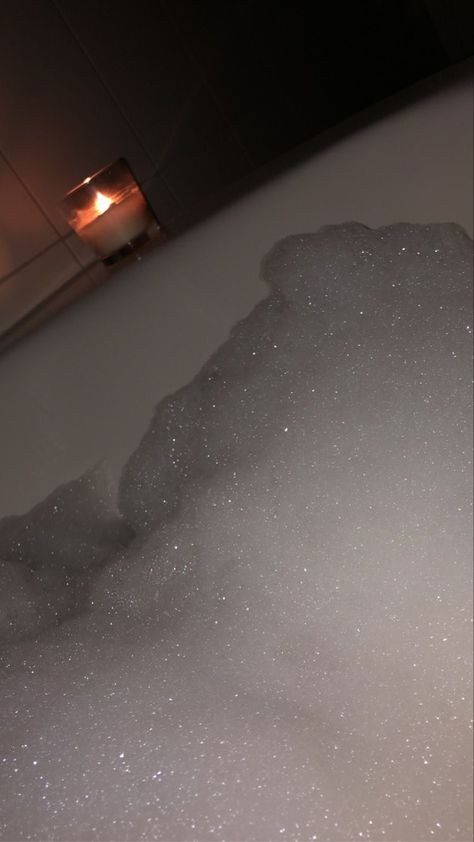 Fake Bathtub Snaps, Bath Foam Aesthetic, Bathroom Snaps, Bath Time Aesthetic, Photo Editing Apps Iphone, Bath Aesthetic, Instagram Couples, Star Photography, Instagram Party