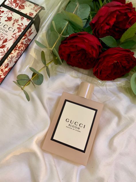 Parfum Gucci, Gucci Perfume, Gucci Bloom, Autumn Wine, Inspiration Tattoos, Gucci Gifts, Rose Perfume, Celebrity Perfume, Sweet Fragrances