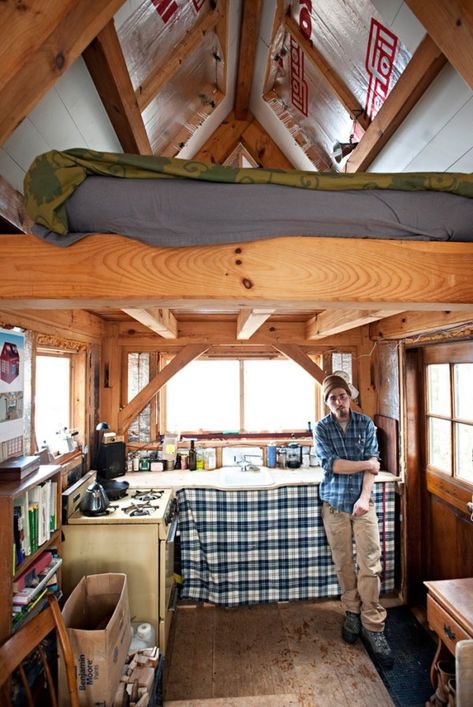 Timber Frame Tiny House, Frame Tiny House, Design Casa Piccola, House In The City, Mini Cabin, Ian Anderson, Tiny Home Office, Farm House Dining Room, Steven King