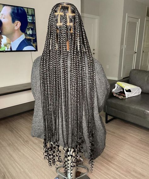 Braids With Curly Ends, Medium Knotless, Black Kids Braids Hairstyles, Short Box Braids Hairstyles, Pretty Braids, Kids Curly Hairstyles, Braided Hairstyles For Black Women Cornrows, Peekaboo Hair, Big Box Braids Hairstyles