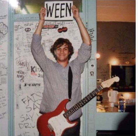 Dean Ween, Relatable Aesthetic, Home Recording Studio Setup, Recording Studio Setup, Concert Makeup, Home Recording Studio, Lifestyle Art, I Have A Crush, Making Music