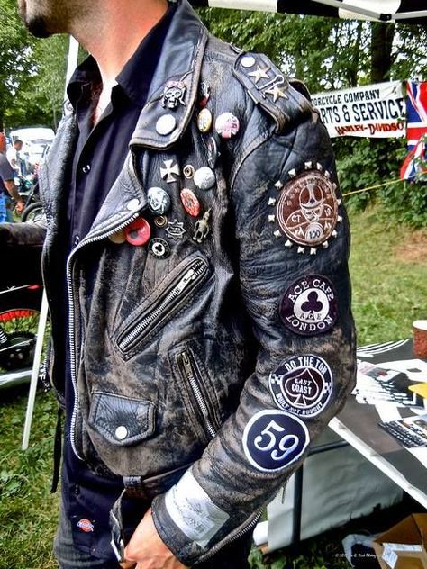 Rocker's jacket complete w/ the star studs and 59 patch Patch Leather Jacket, Beard Styling, Cargo Jacket Mens, Khaki Parka, Green Cargo Jacket, Custom Leather Jackets, Battle Jacket, Male Grooming, Jackets Men Fashion