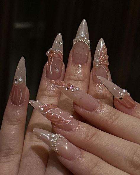 Graduation Nails, Nagel Tips, Easy Nails, Mermaid Nails, Pretty Nail Designs, Almond Acrylic Nails, Stick On Nails, Nailed It, Artificial Nails