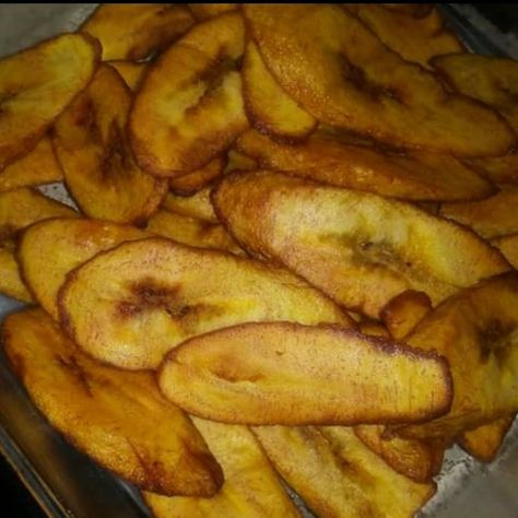 Fried plantains Plantain Fries, Fried Plantains, Frying Plantains, Plantain Fries Air Fryer, How To Make Fried Plantains, Fries Plantains, Plantains Fried, French Toast, Toast