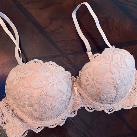 Nwot! Laura Ashley Lace Push-Up Bra Underwire Hook And Eye Closure Adjustable Shoulder Straps Mauve Color Nwot! Size 36b Pretty Bras, Inexpensive Clothes, Adjustable Bra, Victoria Secret Model, Black Lace Bra, Boutique Couture, Cute Lingerie, Cute Bras, Pretty Lingerie